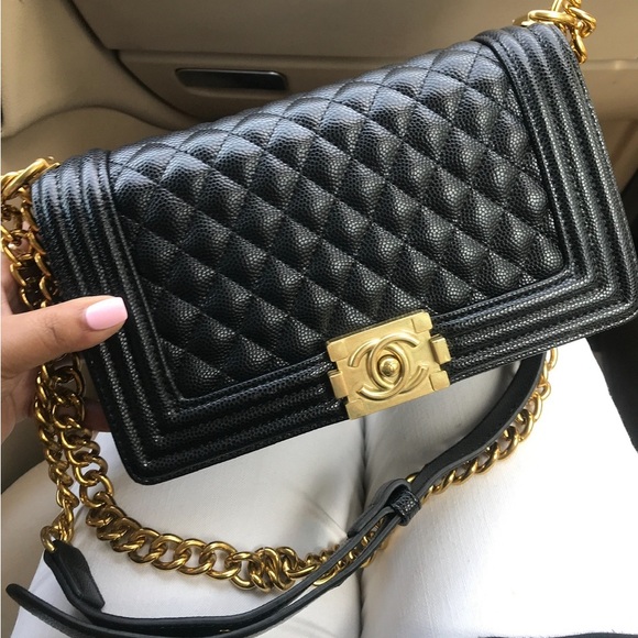 👑✅PRICE FIRM✅ Gorgeous Black and Gold Quilted Shoulder Crossbody Bag. Brand New! - Picture 13 of 17